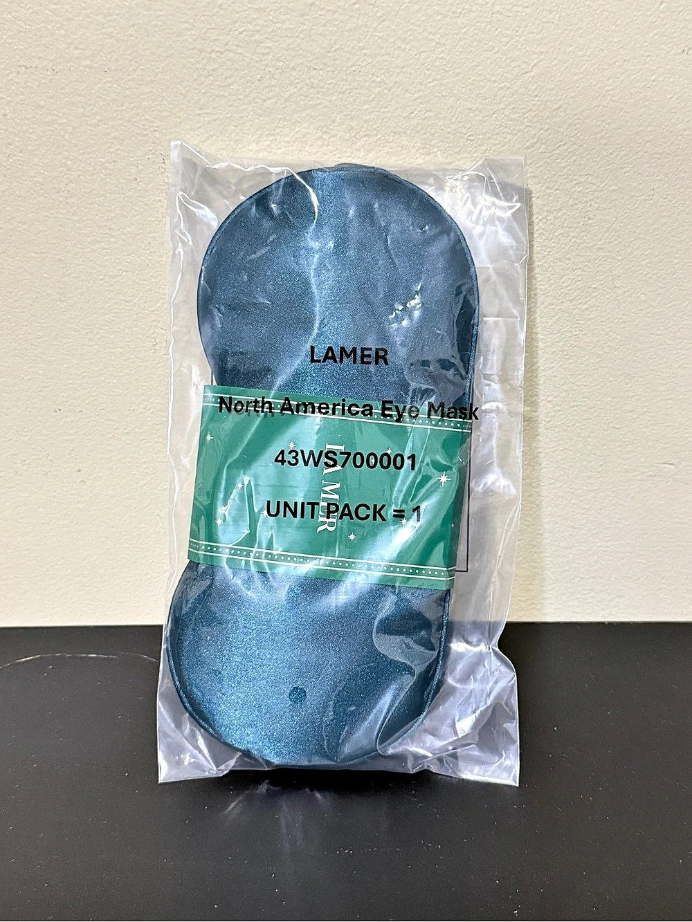 La Mer eye mask/sleep mask